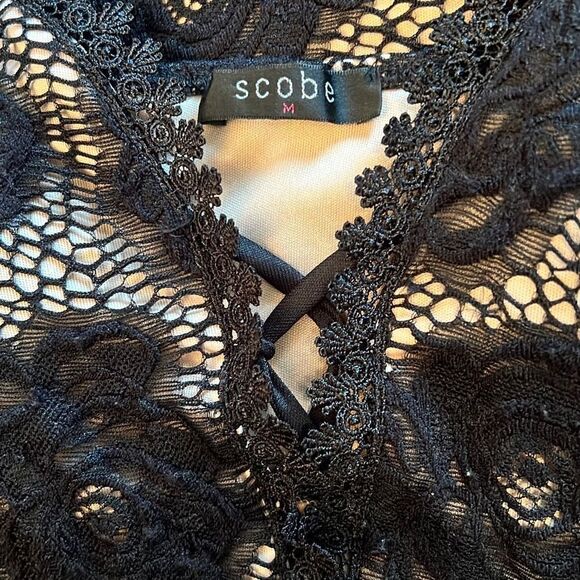 Scobe Women's Black V-Neck Spaghetti Strap Floral Lace Bodycon Dress - Picture 6 of 6